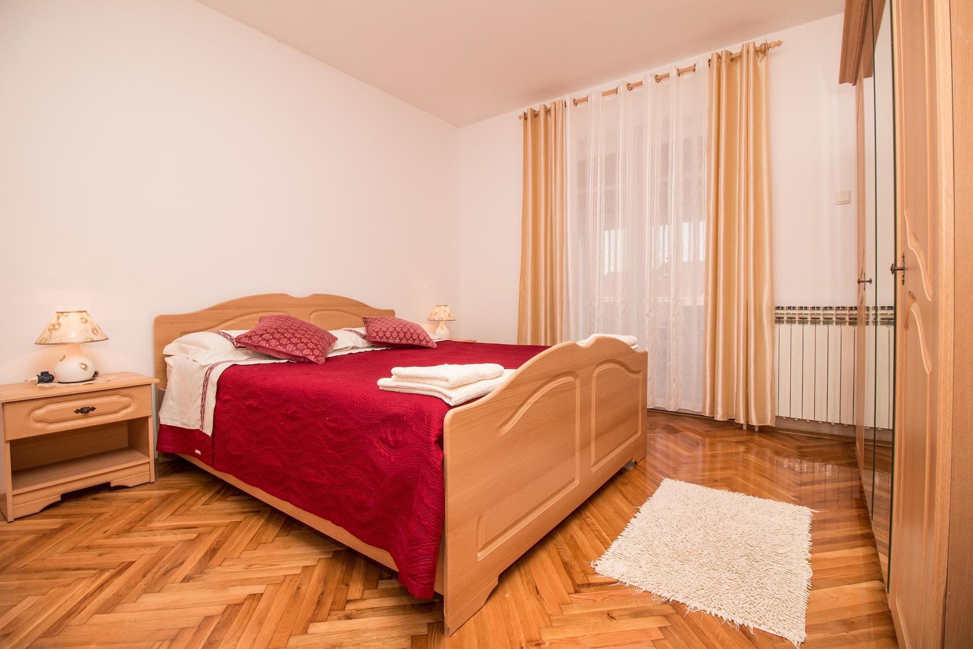 Apartments Divna Ровінь Екстер'єр фото